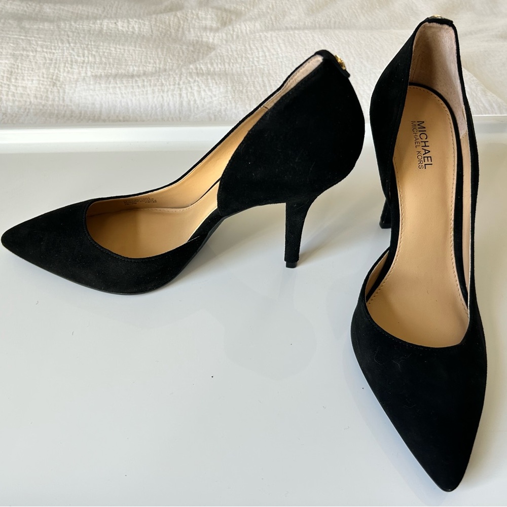 Michael Kors black suede pumps